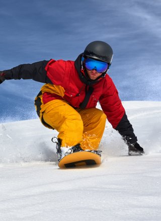 Snowboarder